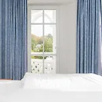 Apartment 502, Seepark *