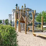 Apartment 502, Seepark