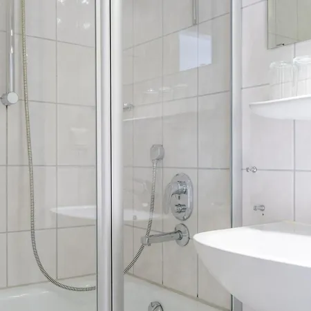 502, Seepark * Sellin (Rugen)