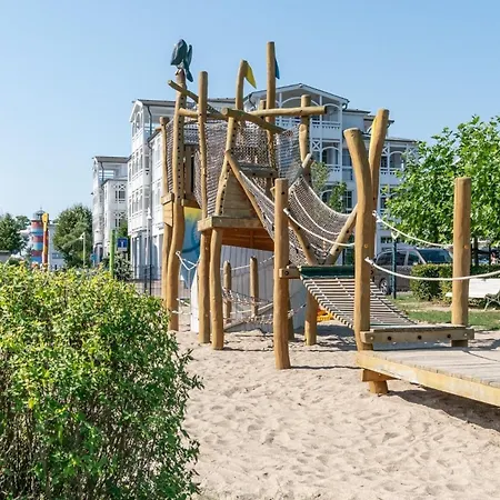 Apartment 502, Seepark